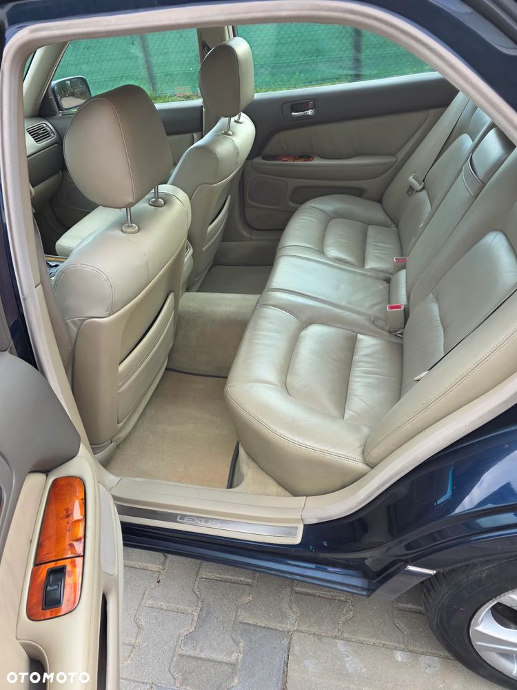Lexus LS Standard - 10