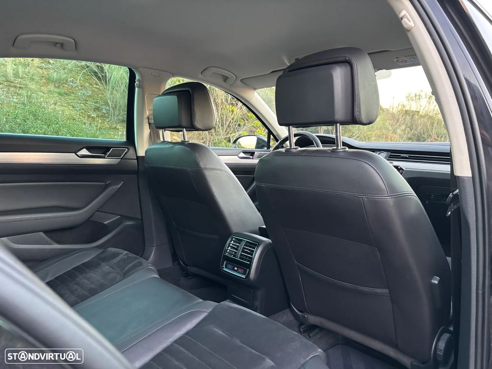 VW Passat 2.0 TDI Highline DSG - 29
