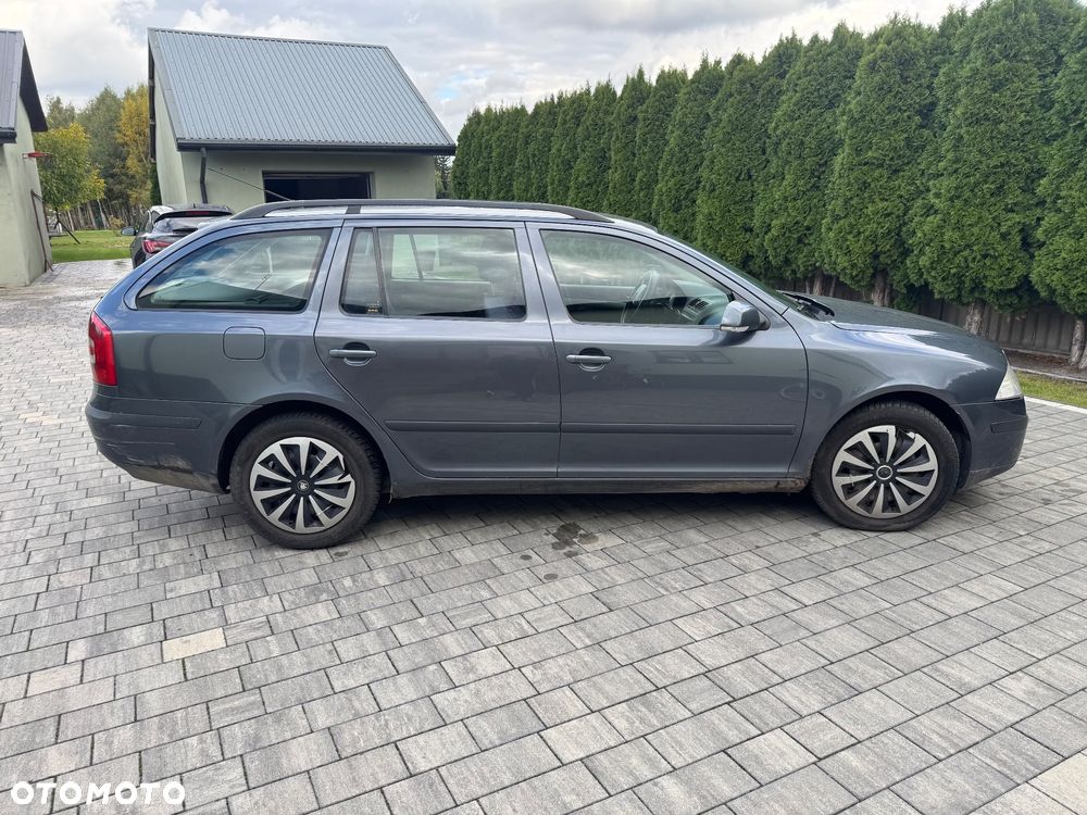 Skoda Octavia 2008 photo 2