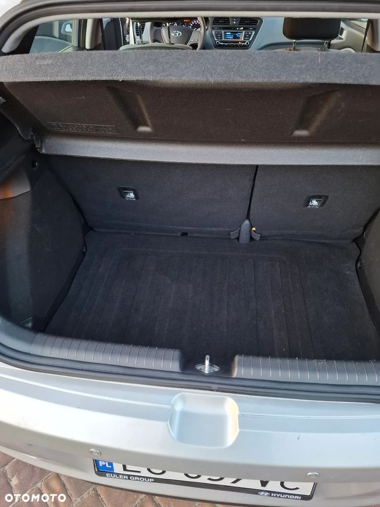 Hyundai i20 1.2 Select - 18