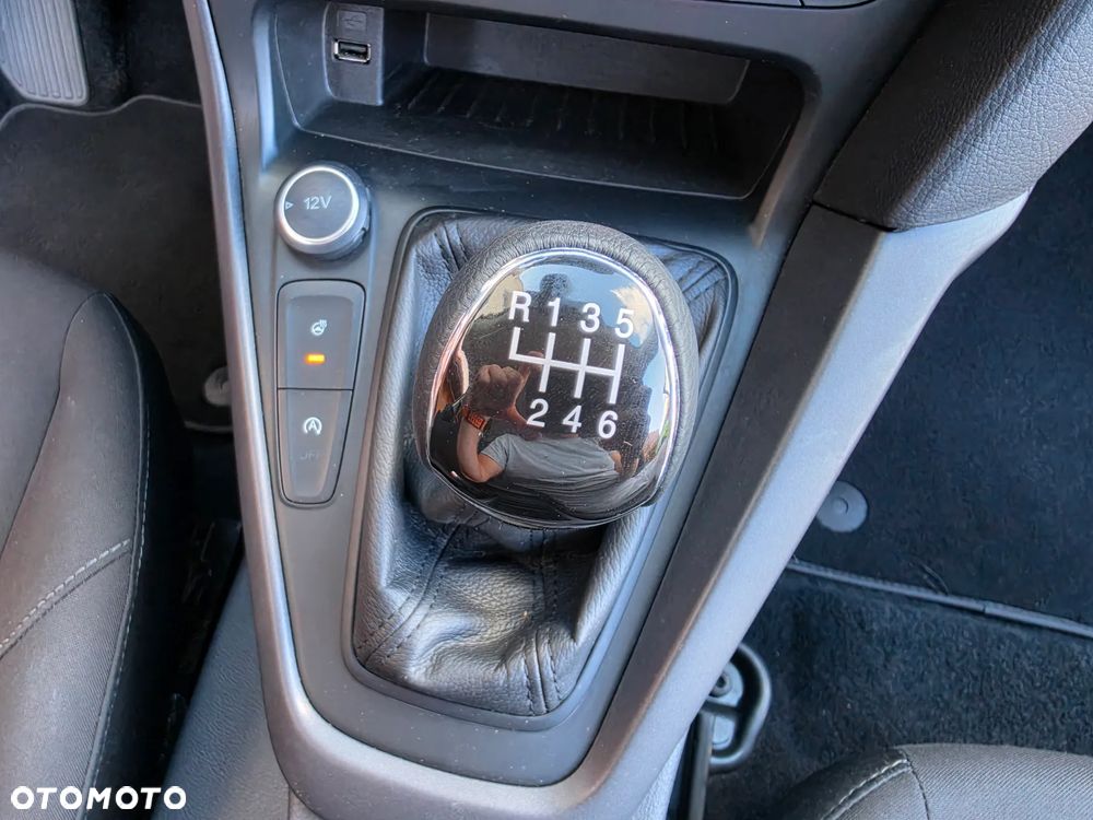 Ford Focus 2.0 TDCi Titanium ASS - 23