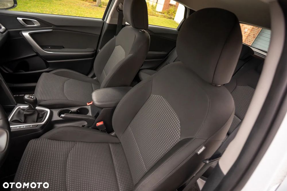 Kia Ceed 1.0 T-GDI 100 OPF Attract - 16