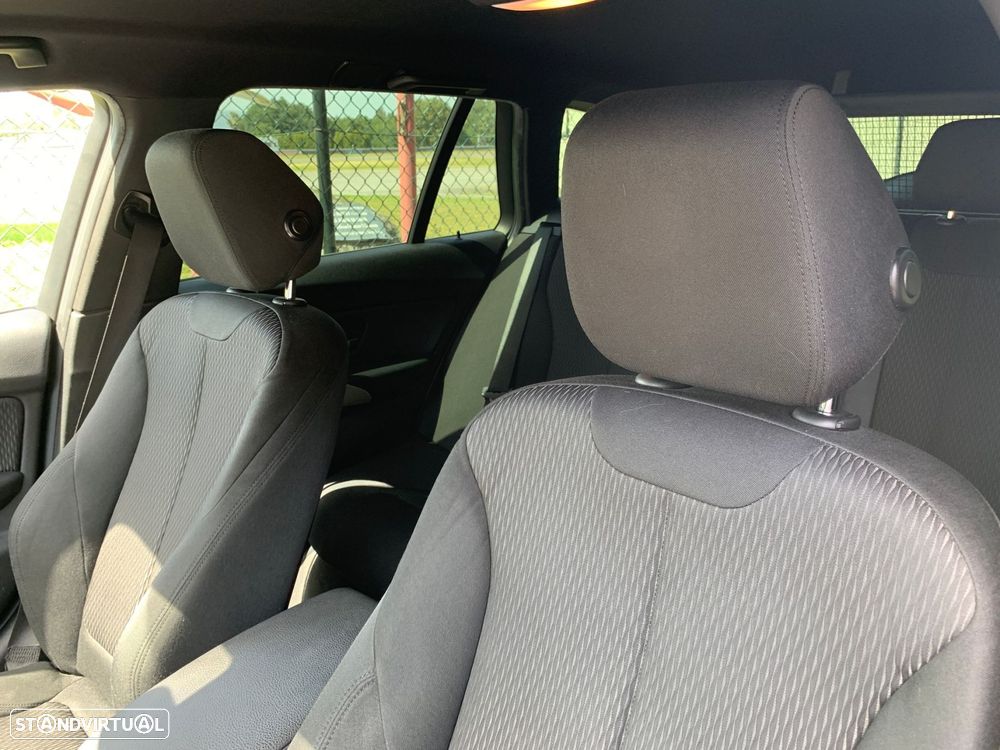 BMW 320 d Auto Pack M - 17