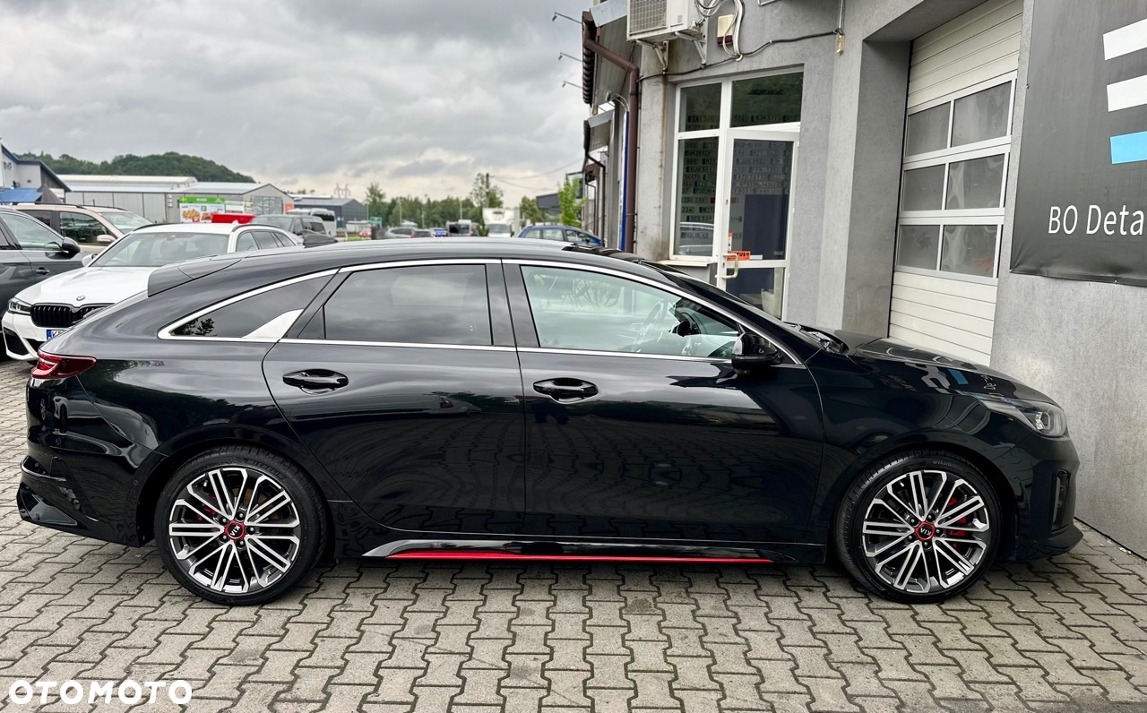 Kia ProCeed 1.6 T-GDI GT DCT - 9