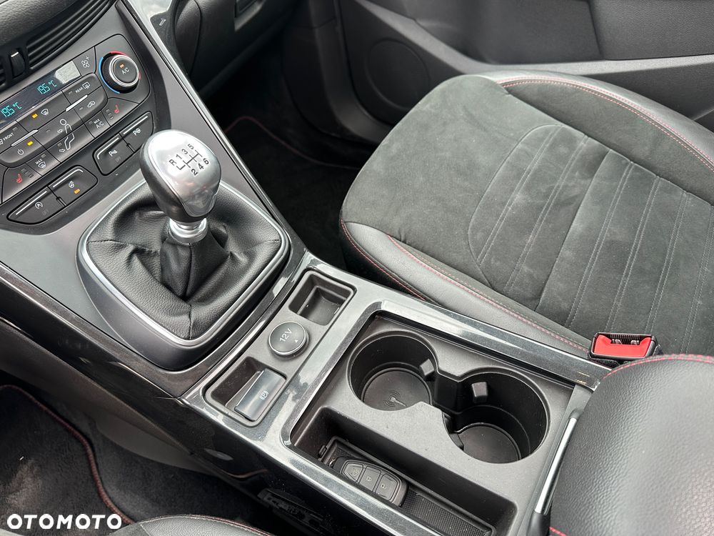 Ford Kuga 2.0 TDCi FWD ST-Line - 28