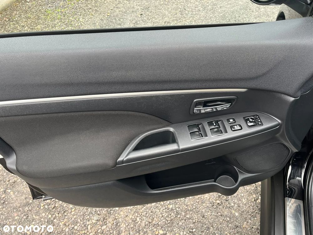 Mitsubishi ASX 1.8 DI-D 2WD Diamant Edition - 19