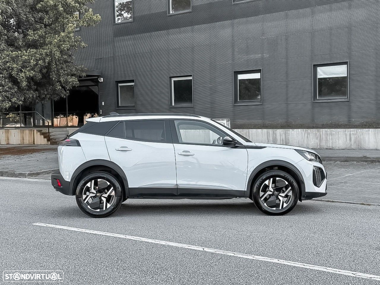 Peugeot 2008 1.2 PureTech Allure - 9