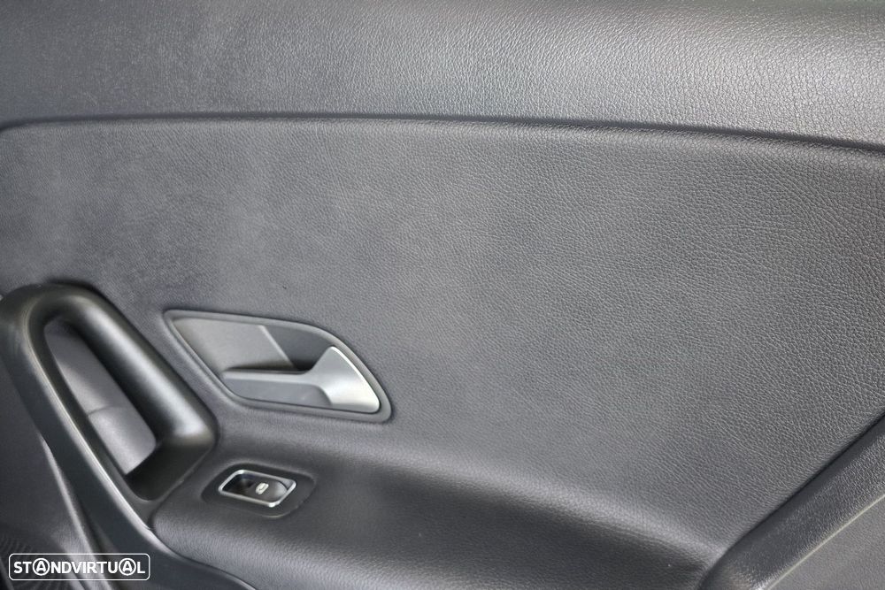 Mercedes-Benz A 180 d Style Plus - 19