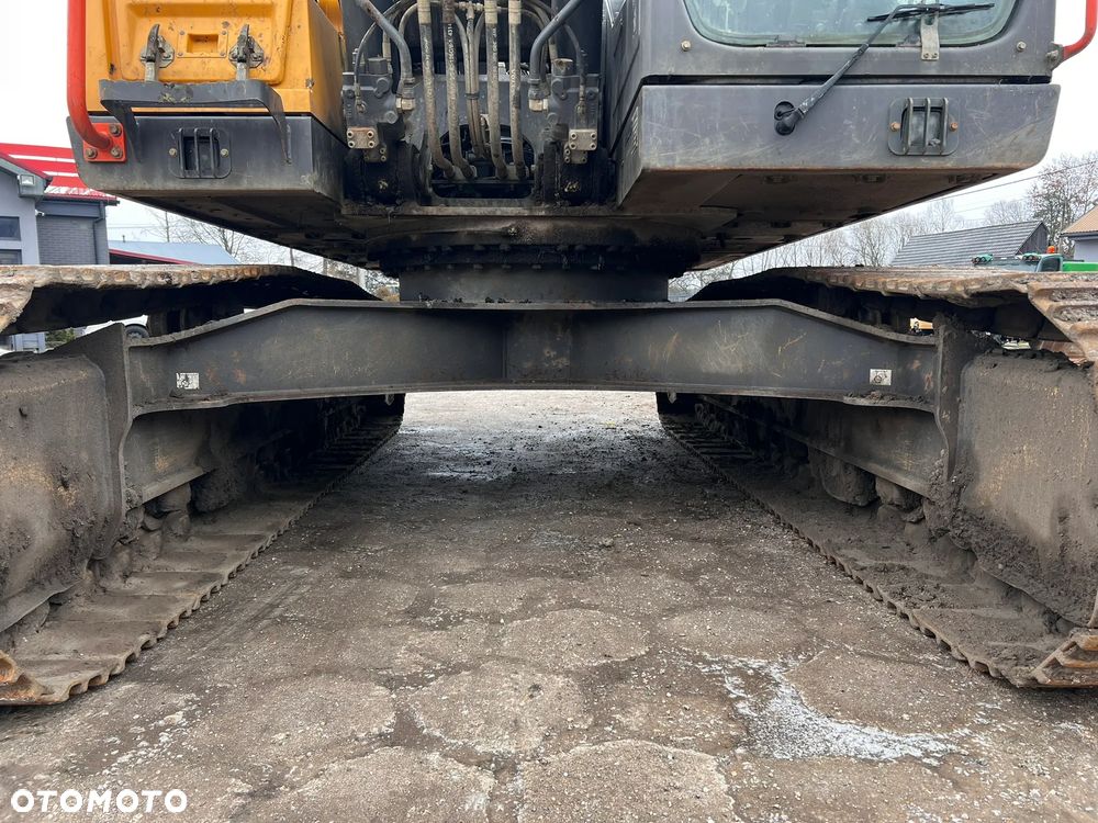 Volvo EC220 EL - 9
