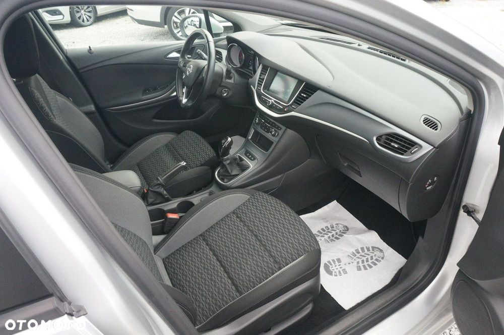 Opel Astra - 26