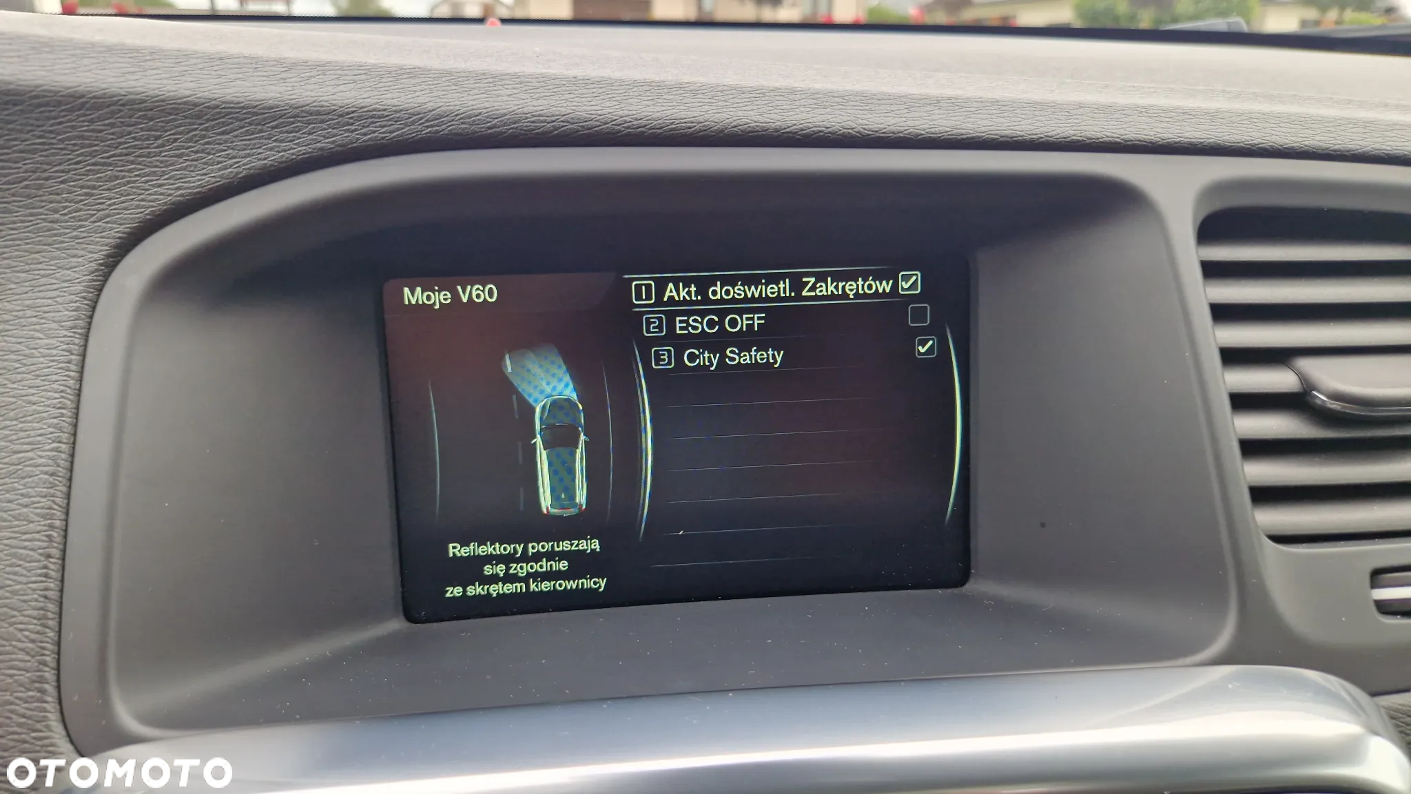 Volvo V60 D3 Momentum - 30