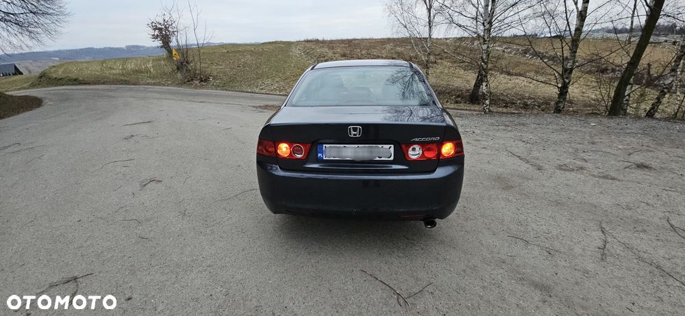 Honda Accord 2.0 Comfort - 2