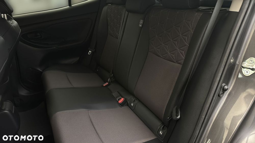 Toyota Yaris Cross Hybrid 1.5 Executive - 13