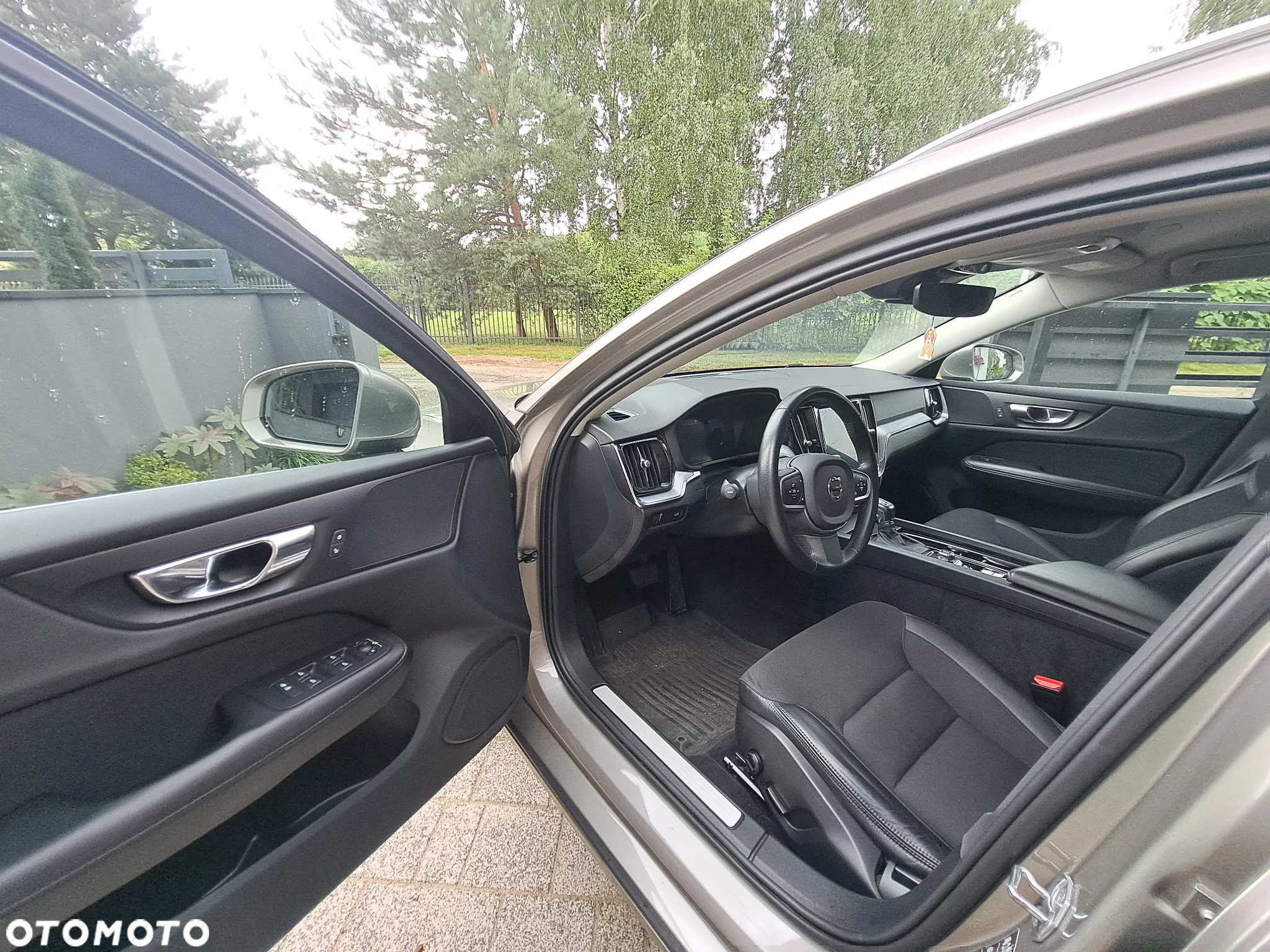 Volvo V60 D3 Momentum - 12