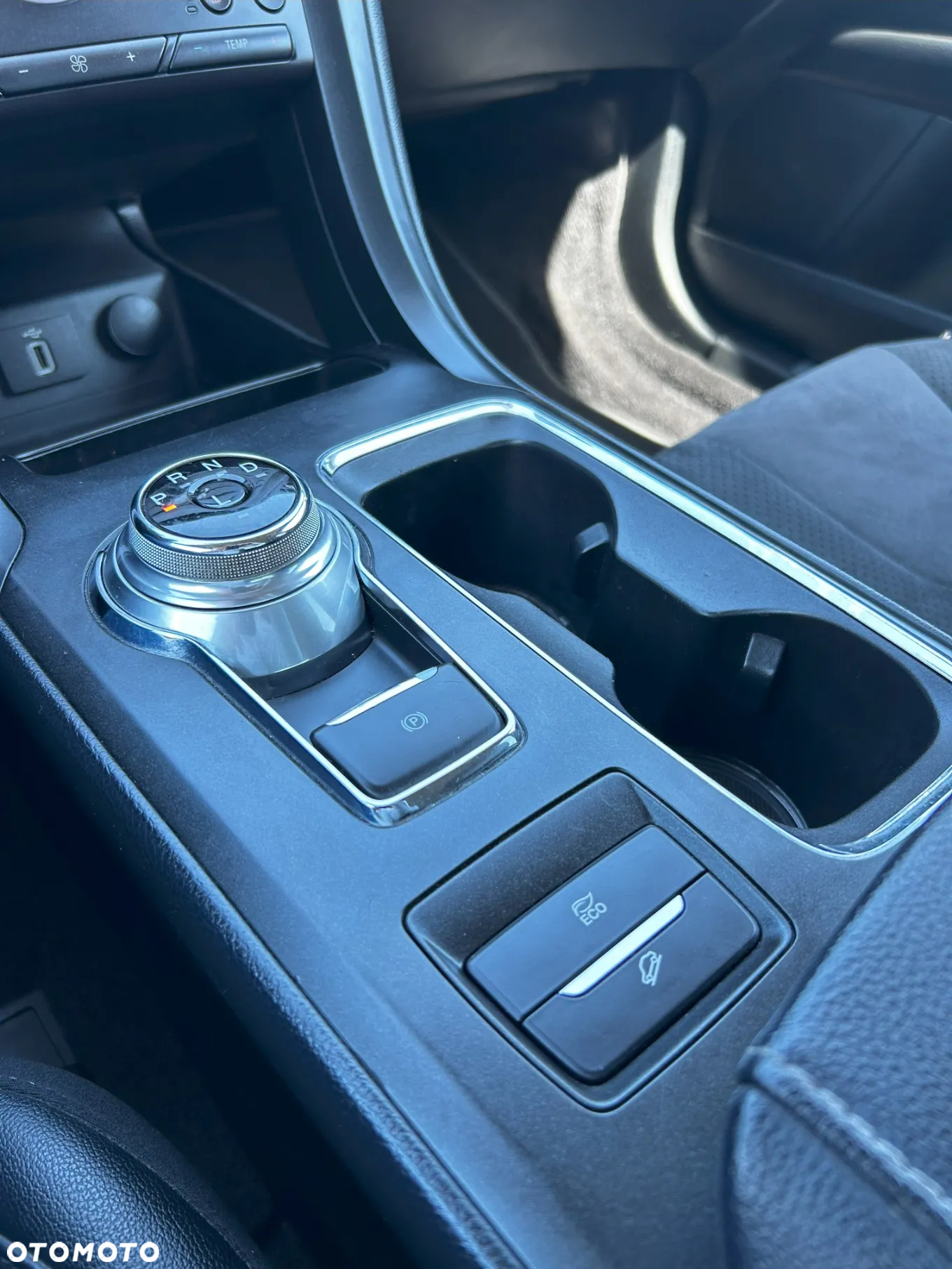 Ford Fusion 2.0 EcoBoost Titanium - 11