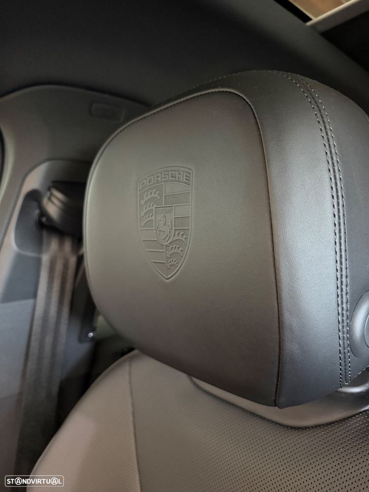 Porsche Cayenne Coupé E-Hybrid Platinum Edition - 25