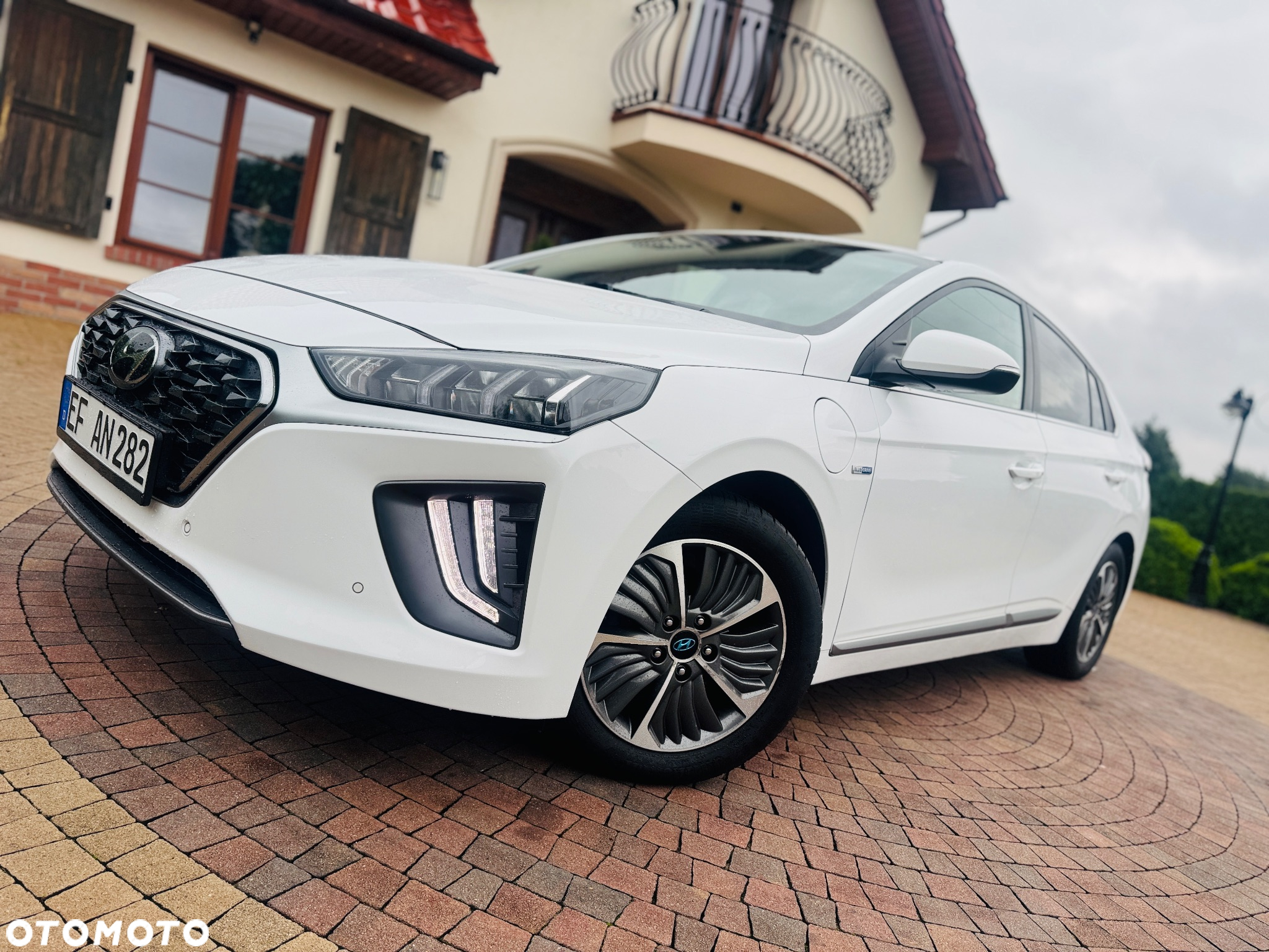 Hyundai IONIQ Plug-in-Hybrid 1.6 GDI Premium - 29