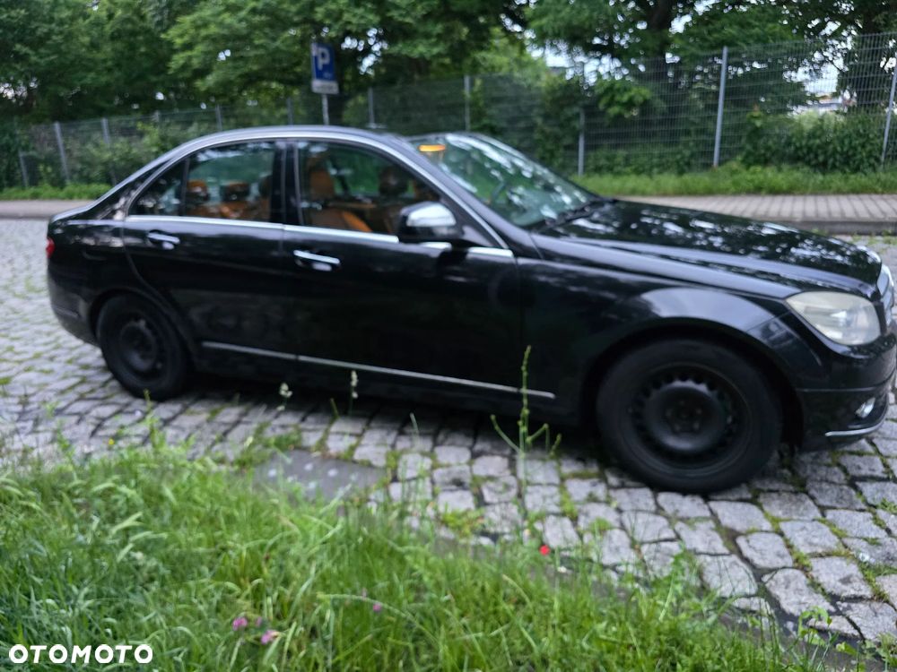 Mercedes-Benz Klasa C 350 4Matic 7G-TRONIC Avantgarde - 4
