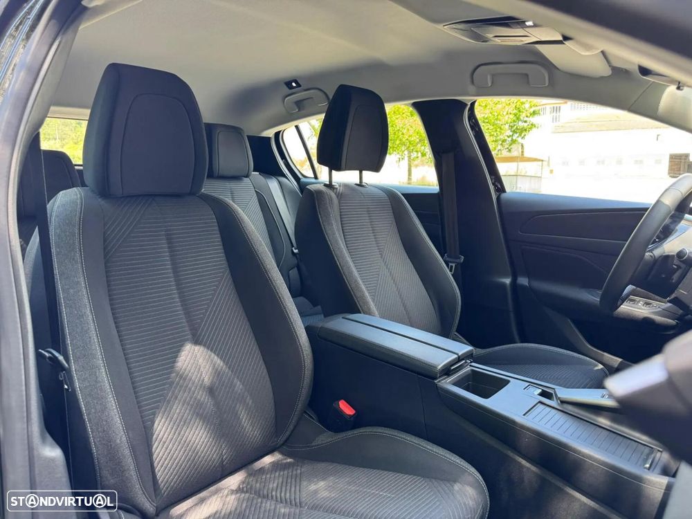 Peugeot 308 PureTech 130 EAT8 Active Pack - 29