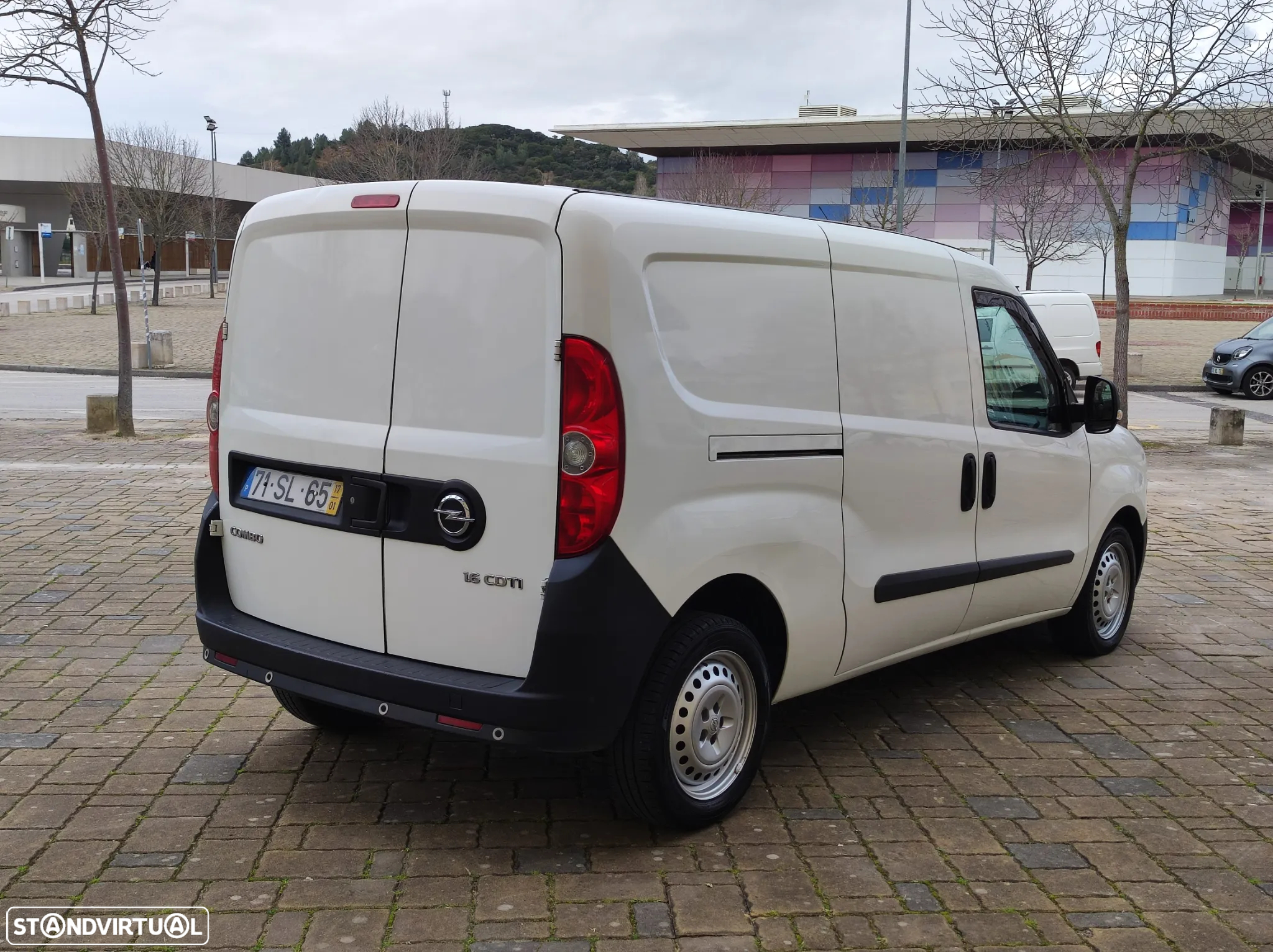 Opel Combo Maxi 1.6 CDTi 105cv - 4