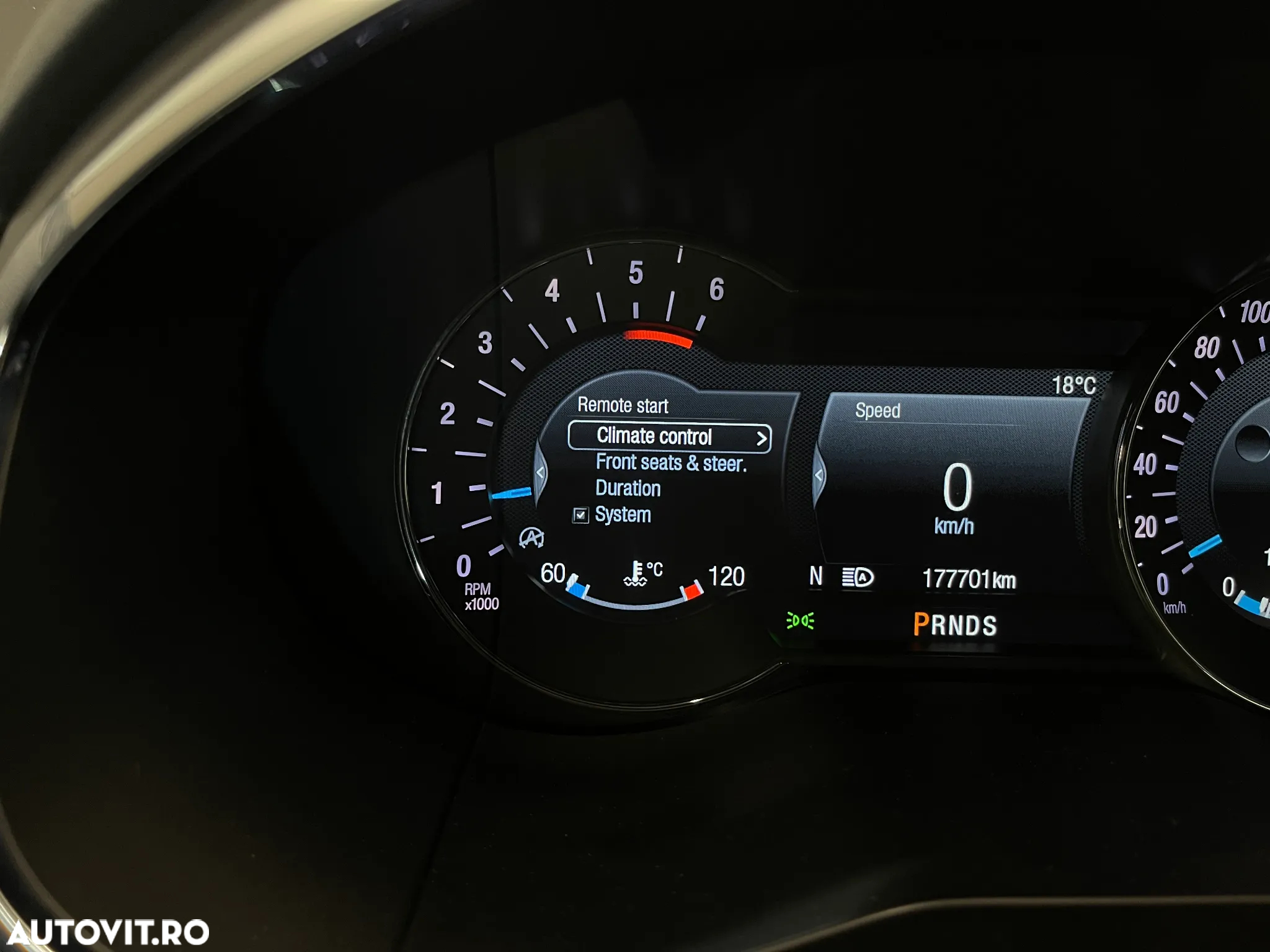 Ford S-Max 2.0 TDCi Powershift Titanium - 39
