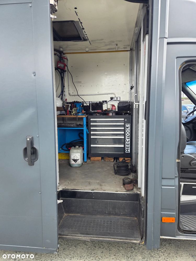 Mercedes-Benz Sprinter - 7