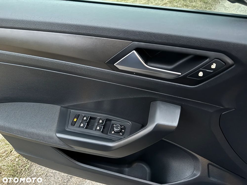 Volkswagen T-Roc - 29