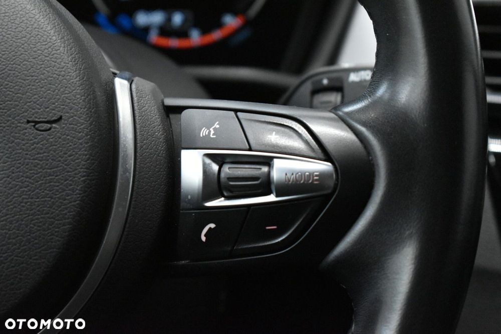 BMW X1 sDrive18i Business Edition - 13