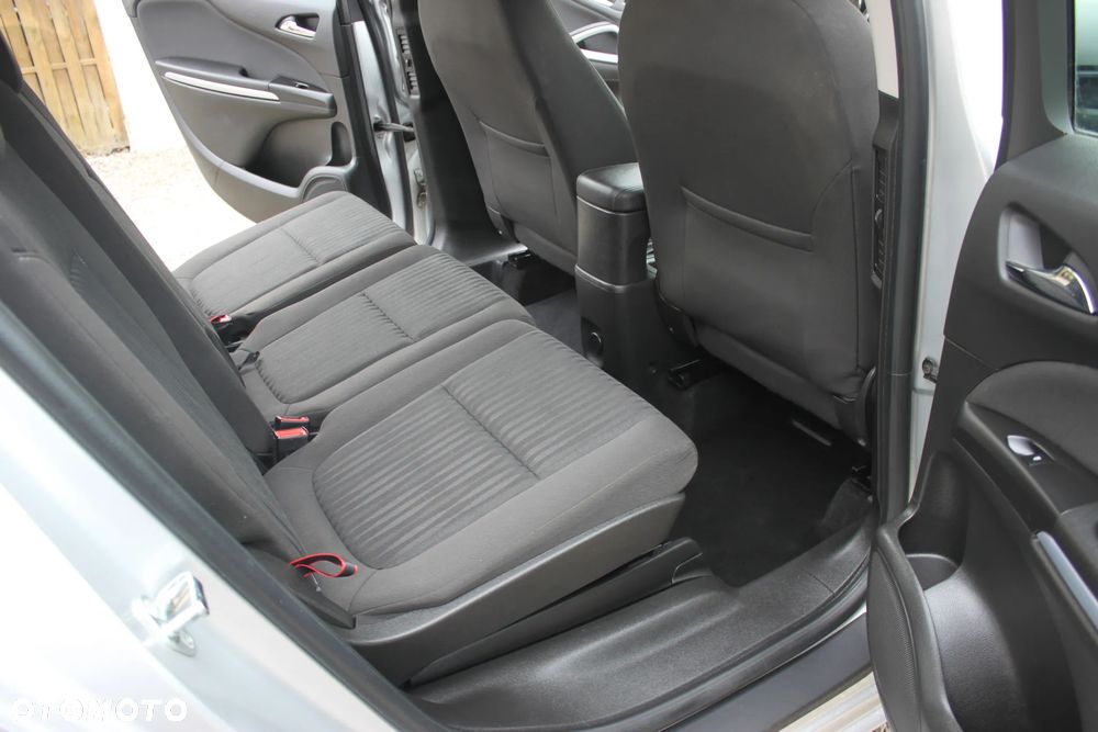 Opel Zafira - 15