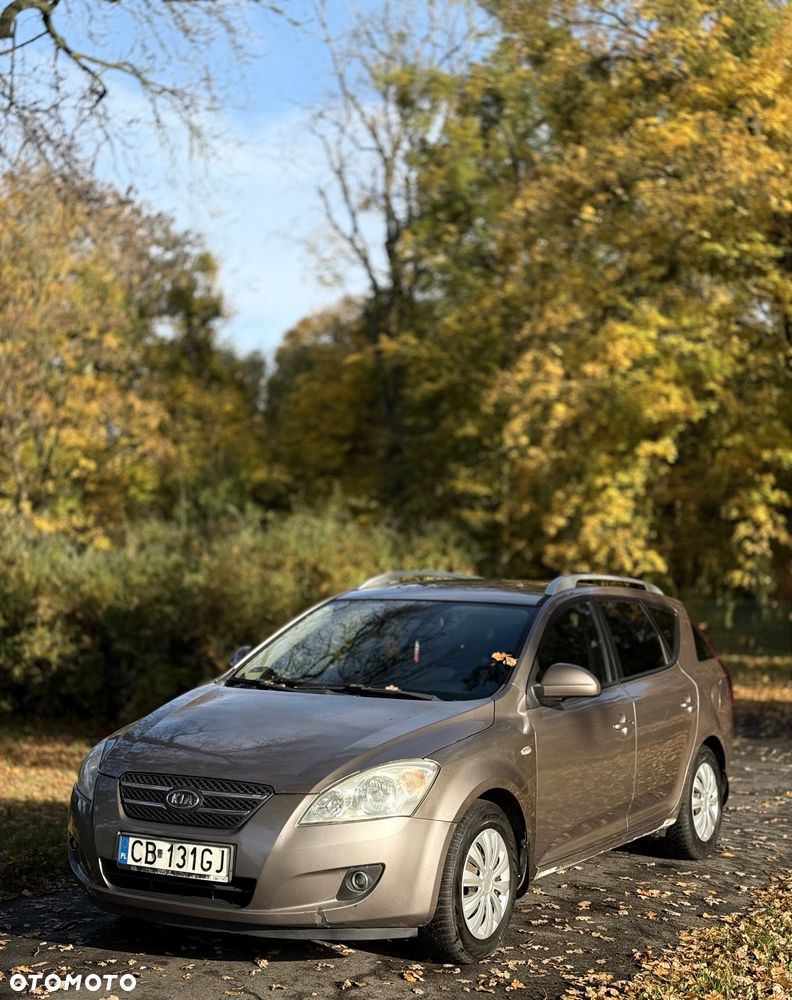 Kia Ceed Cee'd 1.6 Crdi Comfort + - 5