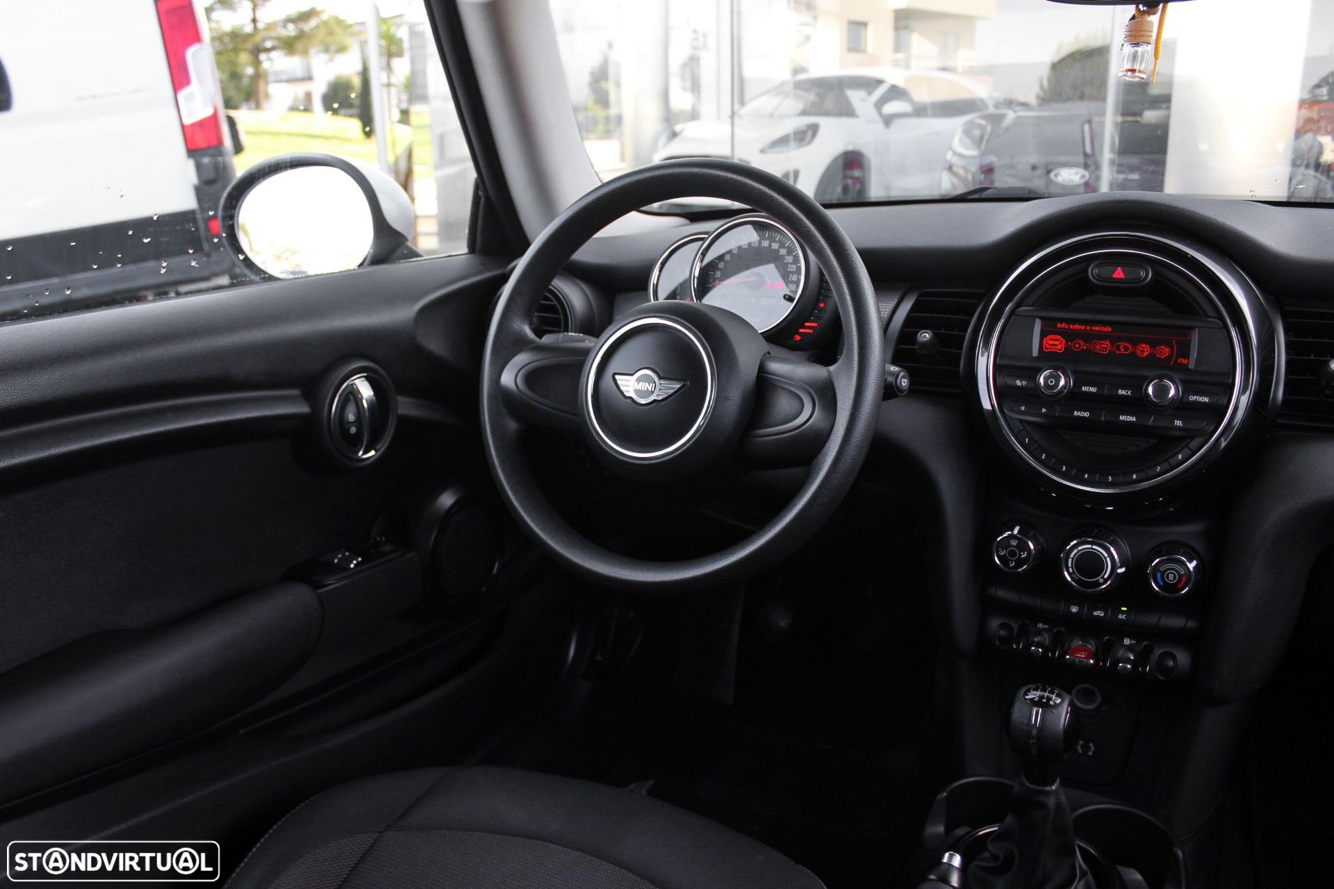 MINI 3 Portas Cooper D - 16