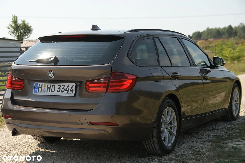 BMW Seria 3 318d Blue Performance Luxury Line - 7
