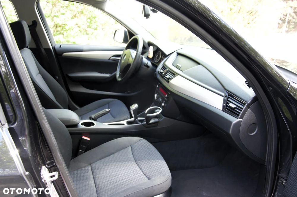 BMW X1 sDrive16d xLine - 24