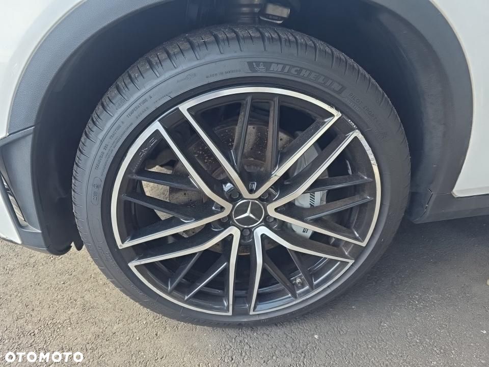 Mercedes-Benz GLC AMG 43 4Matic 9G-TRONIC - 17