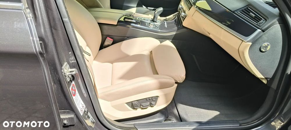 BMW Seria 5 535d xDrive - 11