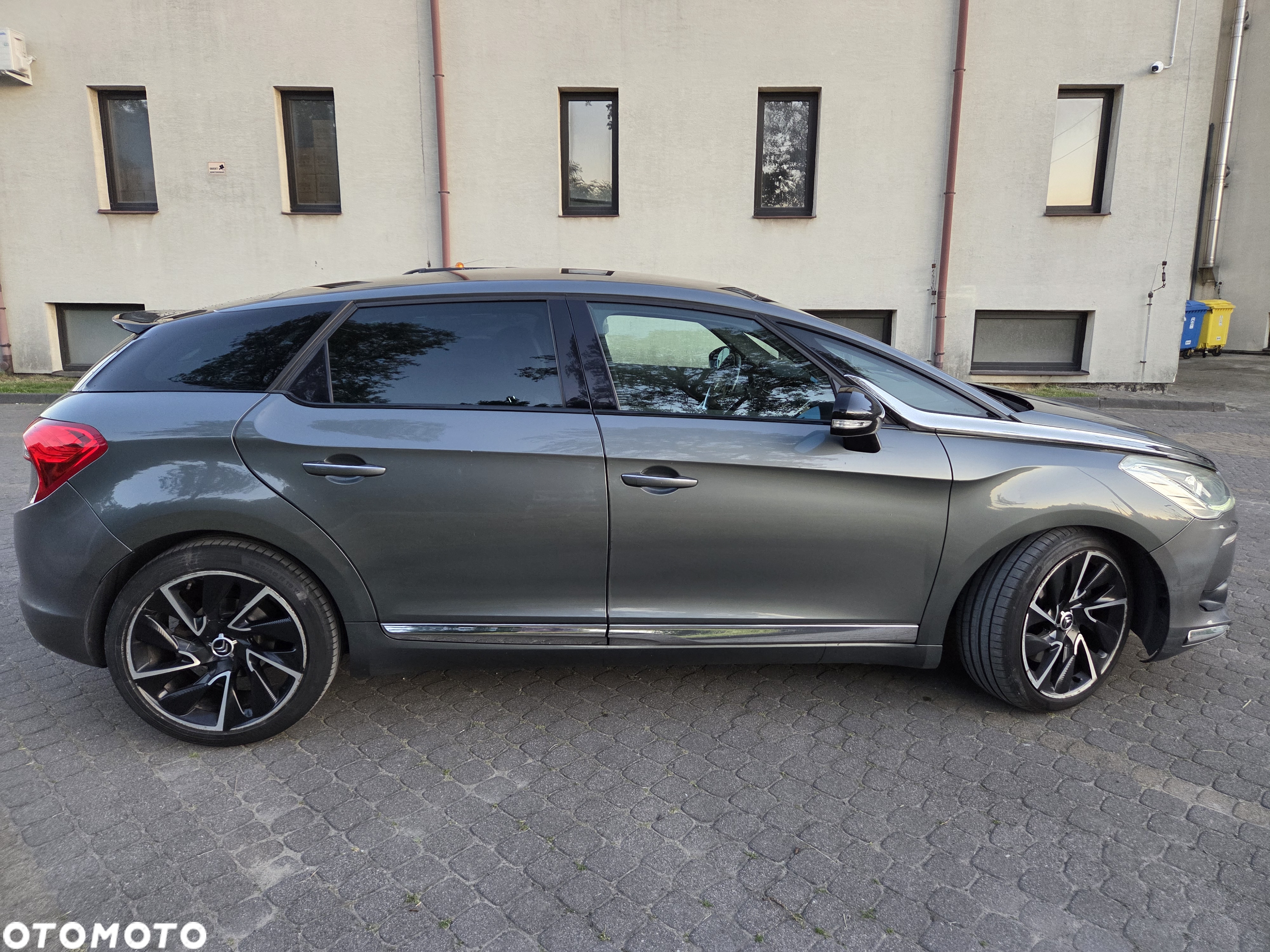 Citroën DS5 2.0 HDi SportChic - 2