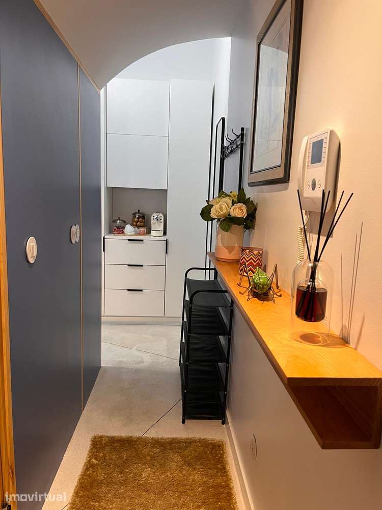 Arrenda-se apartamento T0 na prestigiada Avenida Serpa Pinto - Grande imagem: 3/11