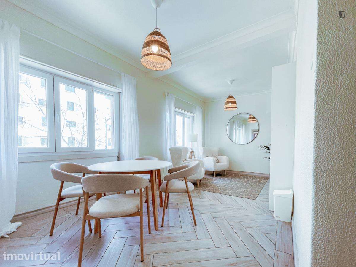 Apartamento com 4 quartos - localizado em Picoas Lisbon - Grande imagem: 3/33