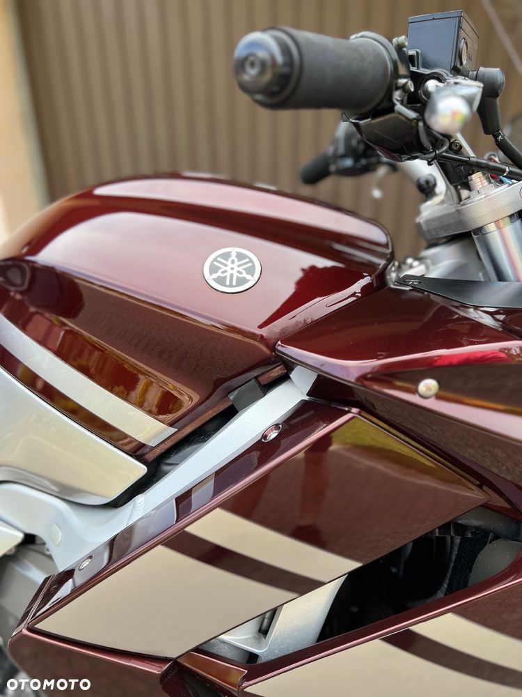 Yamaha FJR - 12