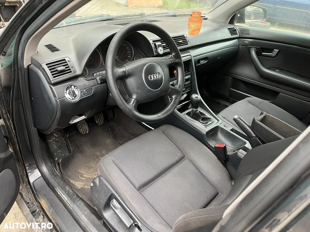 Dezmembrez Audi A4 B6 negru 2002 1,9 TDI berlina - 6