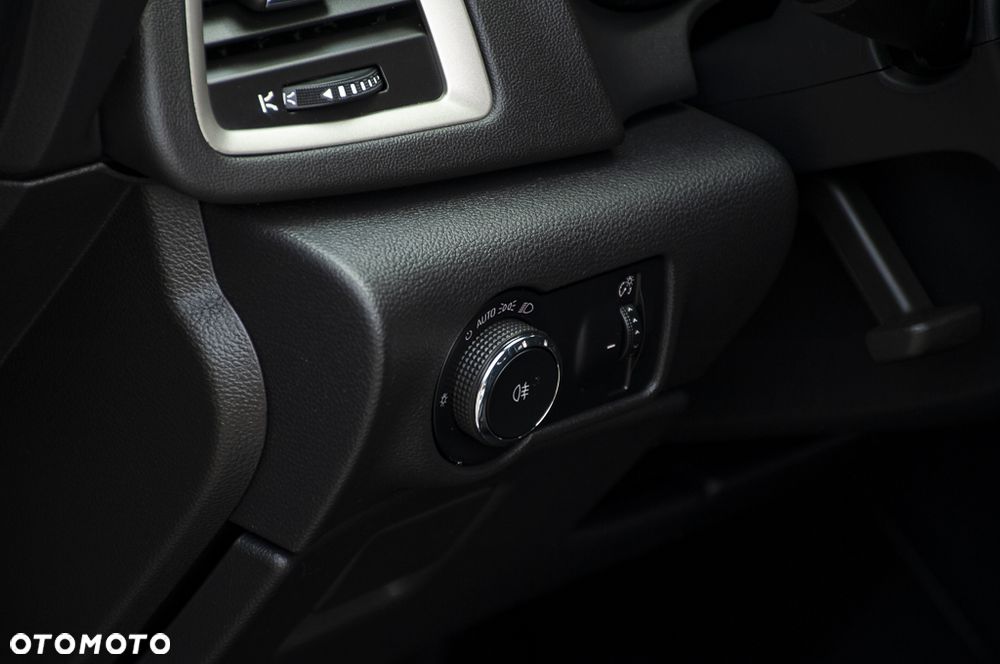 Opel Astra 1.4 Turbo Edition - 36