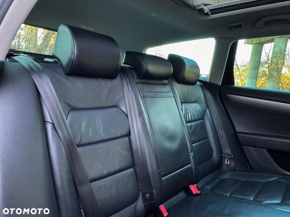 Volkswagen Passat - 19