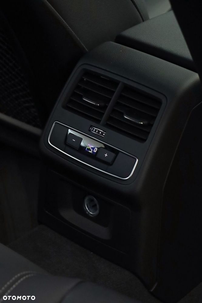 Audi A4 Avant 40 TFSI mHEV Advanced S tronic - 16