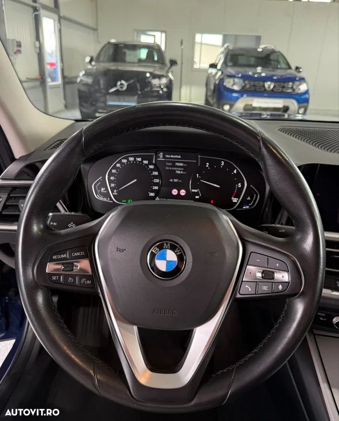 BMW Seria 3 320d xDrive Aut. - 7