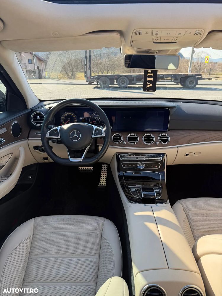 Mercedes-Benz E 43 AMG 4MATIC 9G-TRONIC - 10