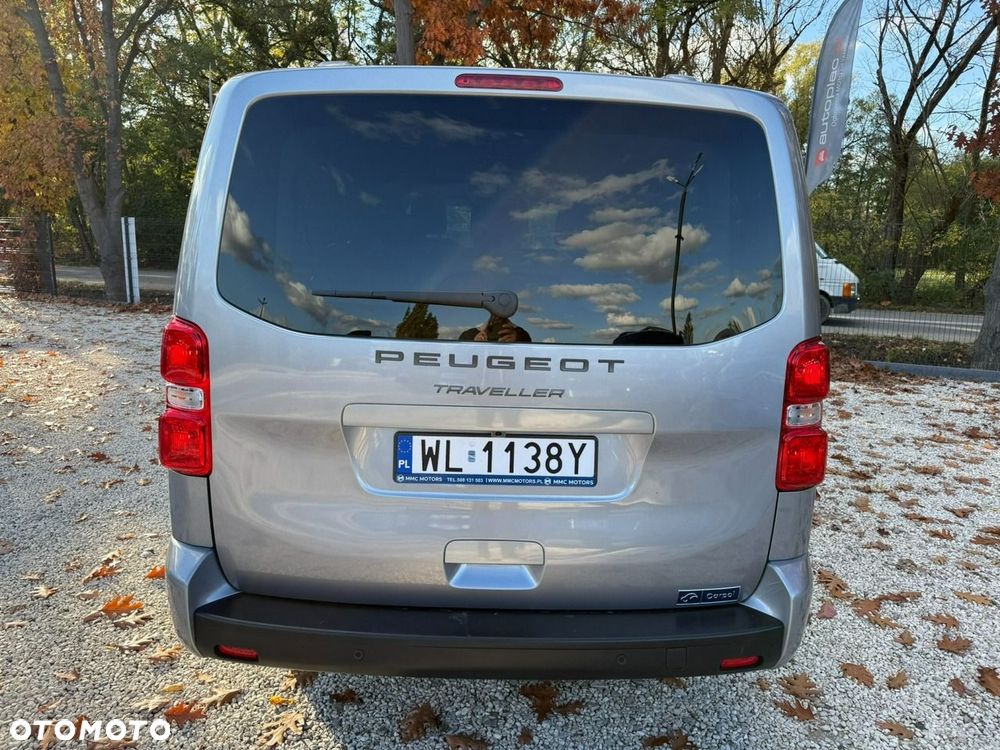 Peugeot Traveller - 13