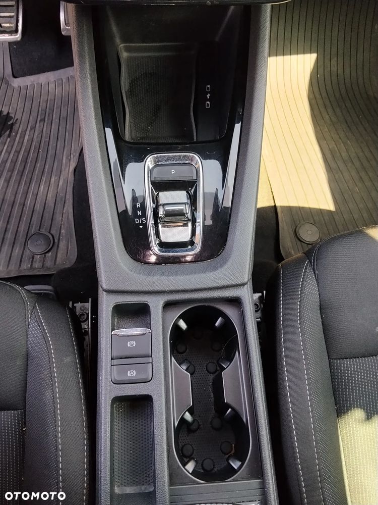 Skoda Octavia 2.0 TDI Sportline DSG - 6