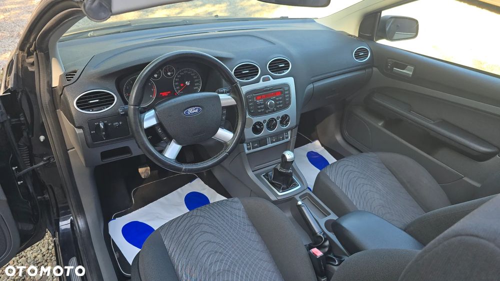 Ford Focus 1.6 16V Style - 9