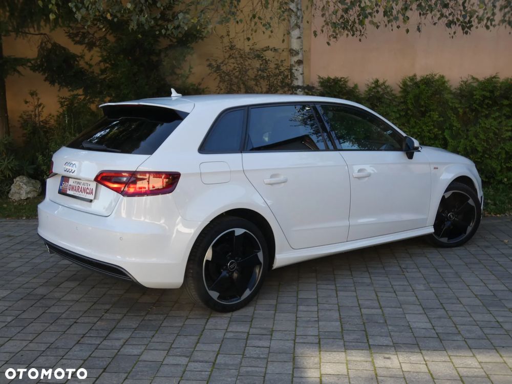 Audi A3 Sportback 1.6 TDI (clean diesel) S line Sportpaket - 12