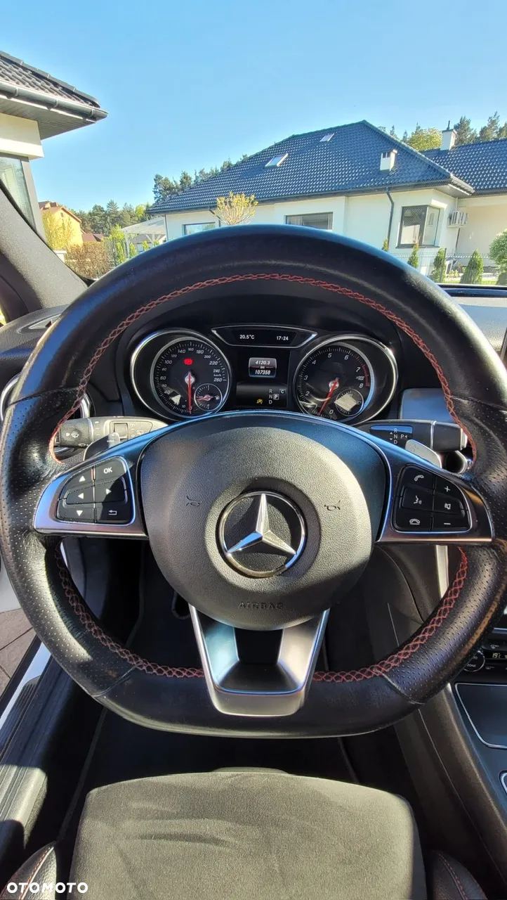 Mercedes-Benz GLA 220 4-Matic AMG Line - 9